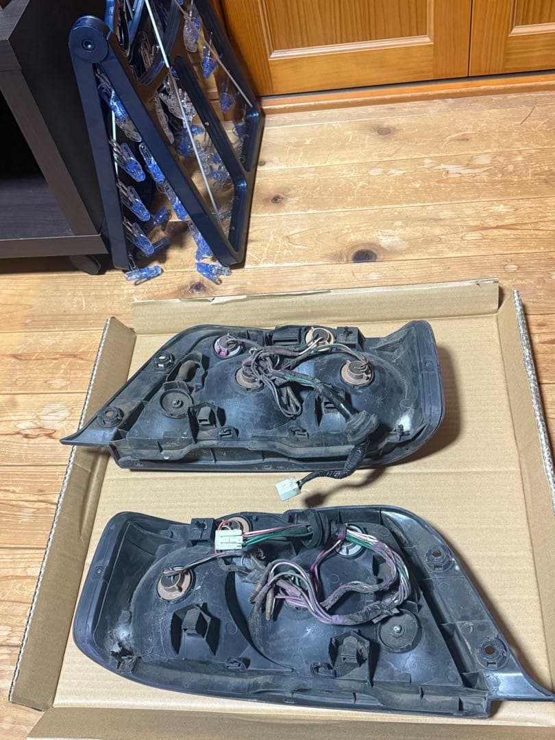 チェイサー　純正テール一台分　後期