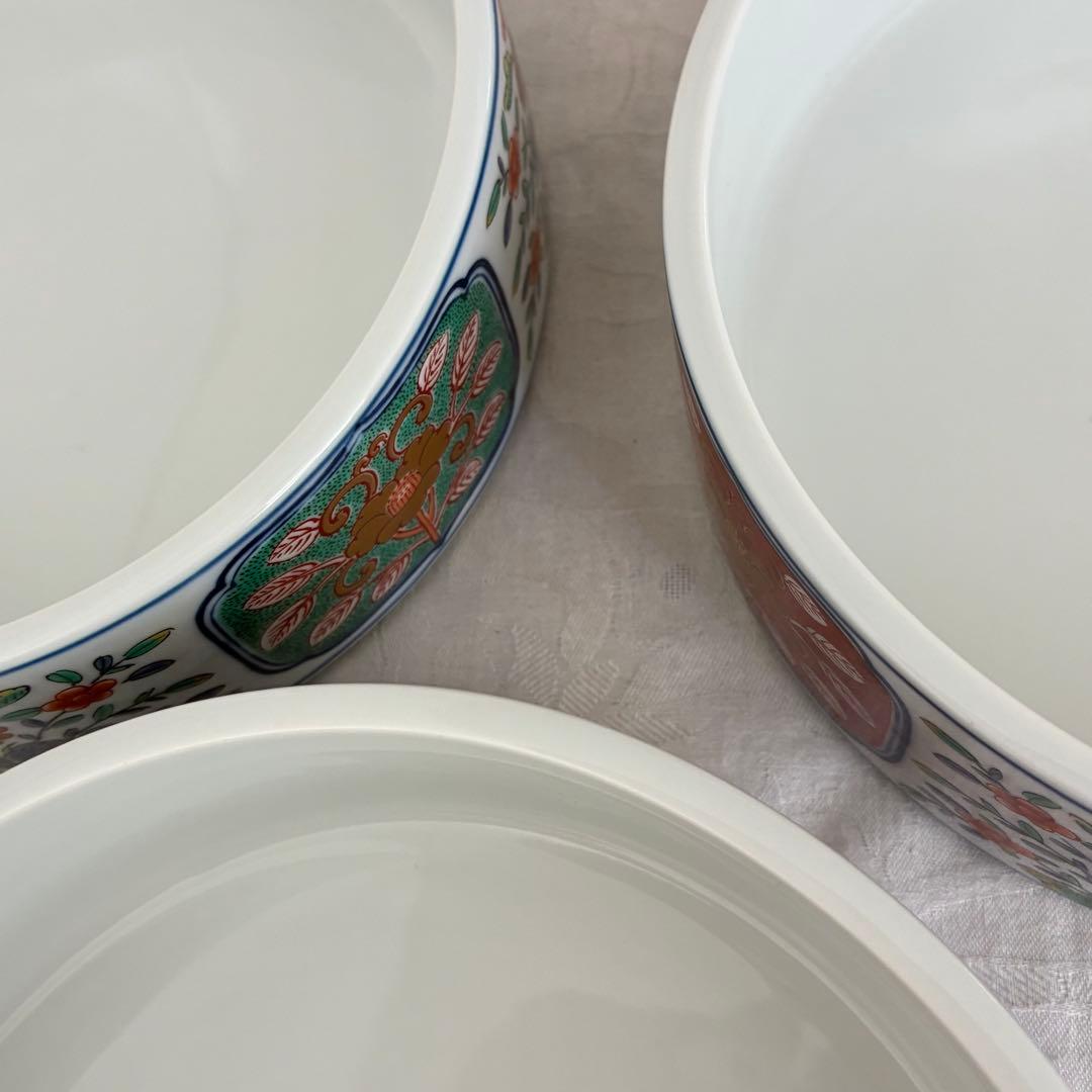 有田焼　賞美堂　其泉窯　染錦四方割木甲草花文　三段重　金彩古伊万里　色絵　蓋付き