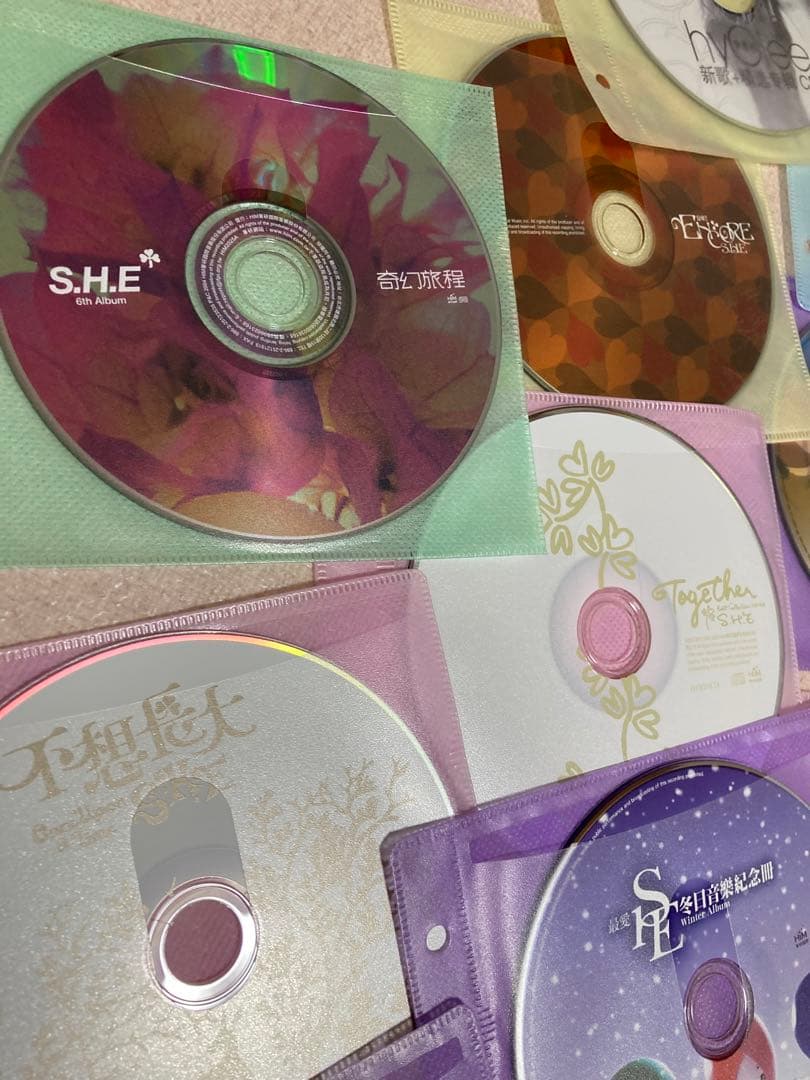 台湾ポップ 音楽アルバムCD まとめ売り ケース無し アジア 中華 K-POP