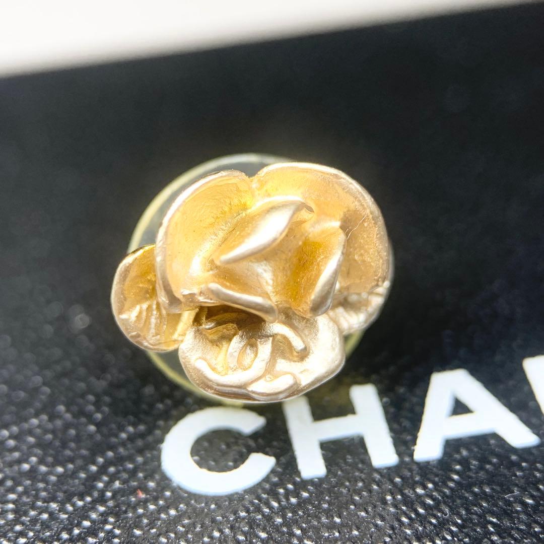 希少 CHANEL シャネル ピアス カメリア ココマーク 片耳 ゴールド 箱付