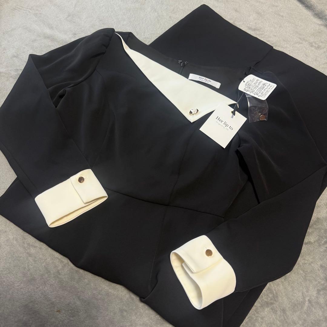 新品タグ付きAsymmetrical Collar Dress Herlipto