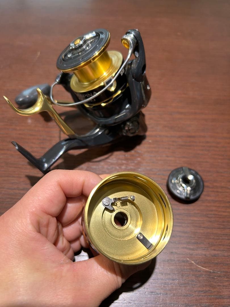 早い者勝ち！シマノ 11 BBX デスピナ　C3000DXG (替えスプール付)