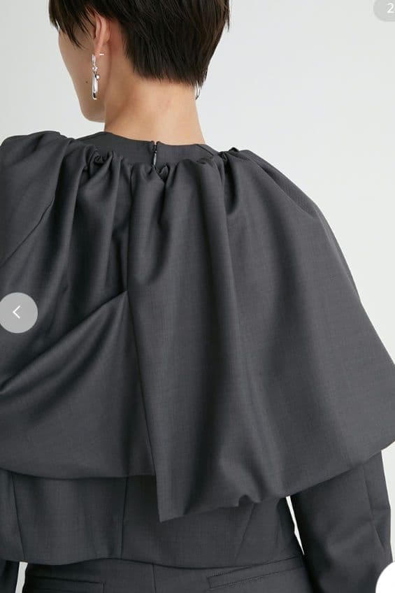emmi atelier　金子綾コラボ ケープ付きブラウス