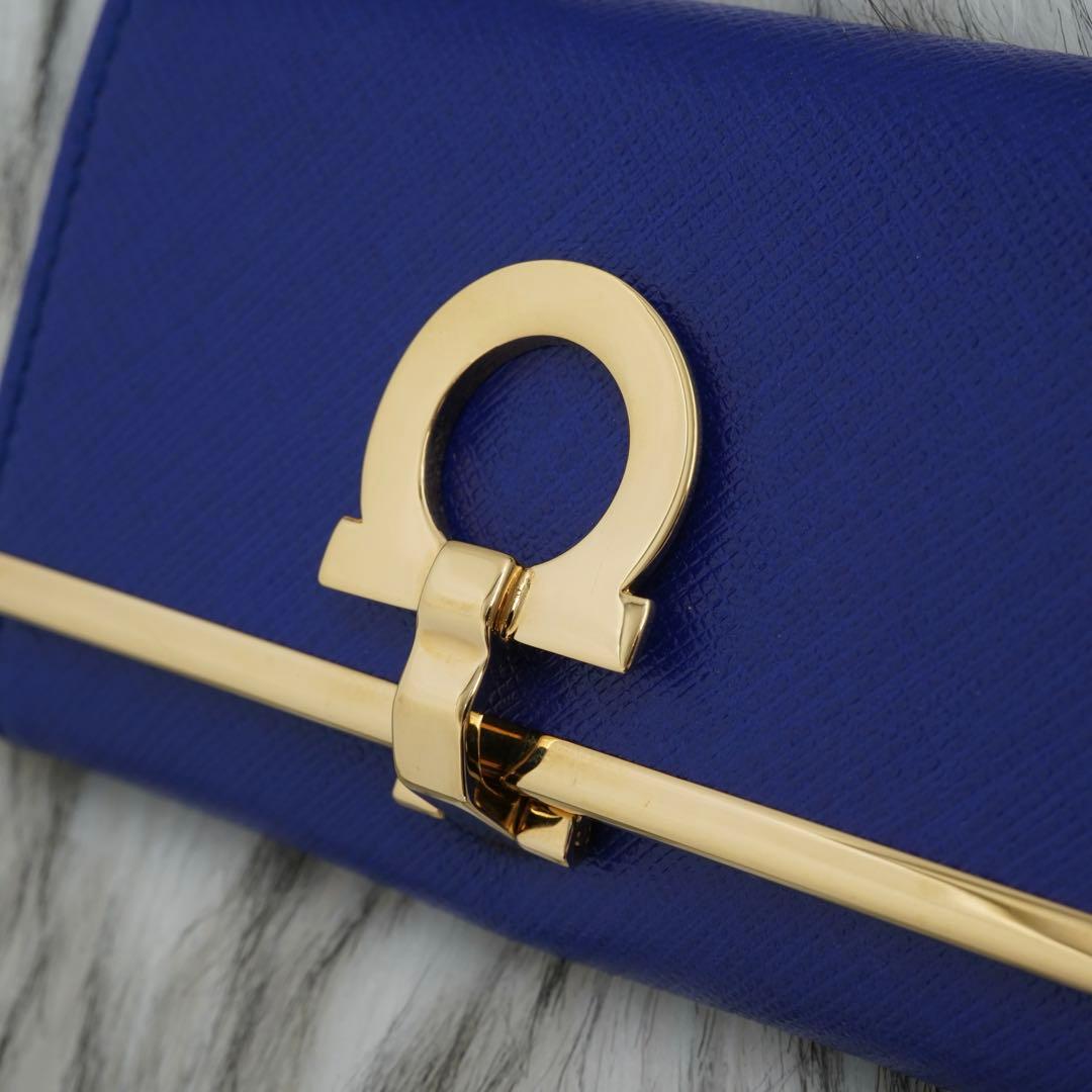 未使用級　Salvatore Ferragamo キーケース　ガンチーニ　ブルー