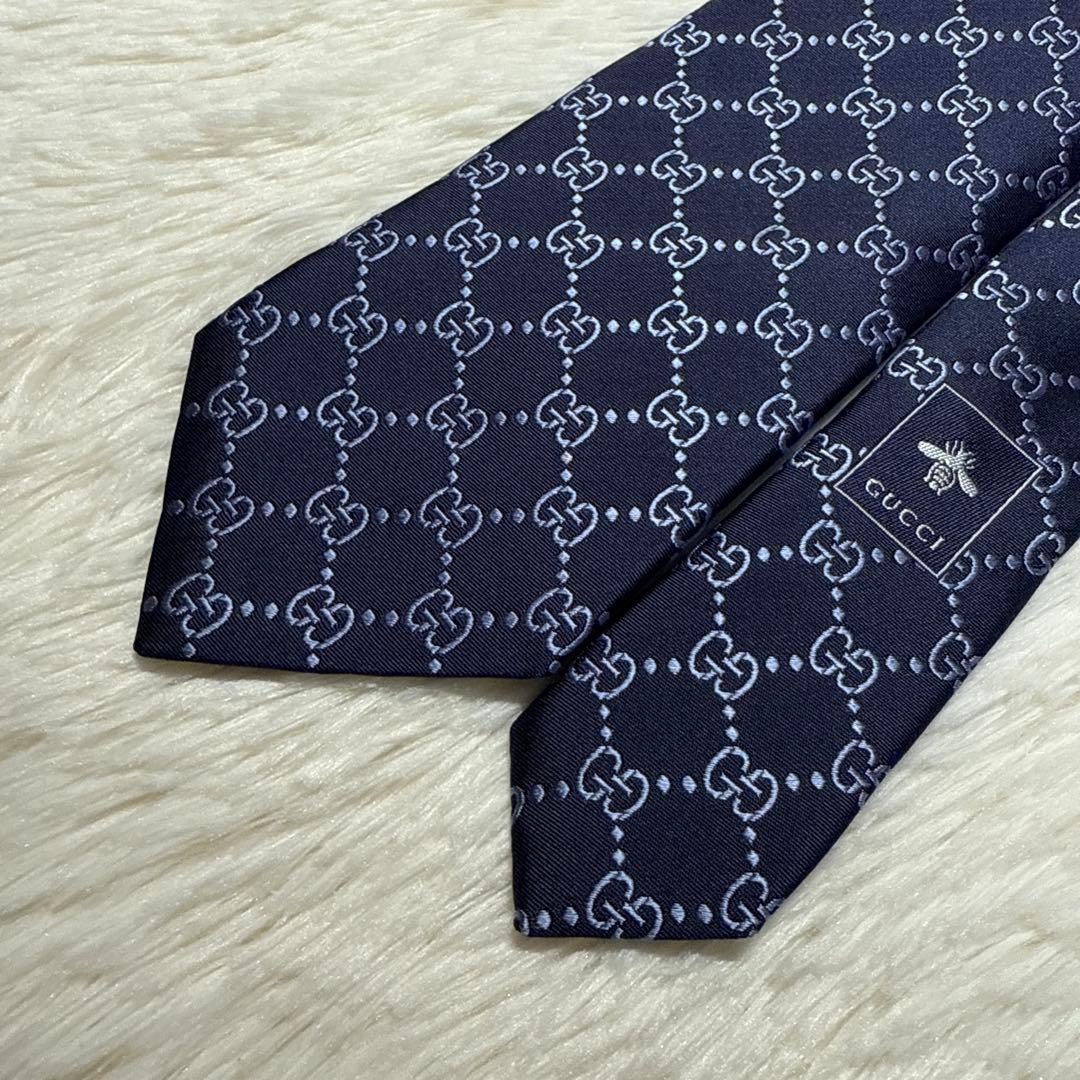 【美品】GUCCI ネクタイ　高級シルク　グッチ　GG柄