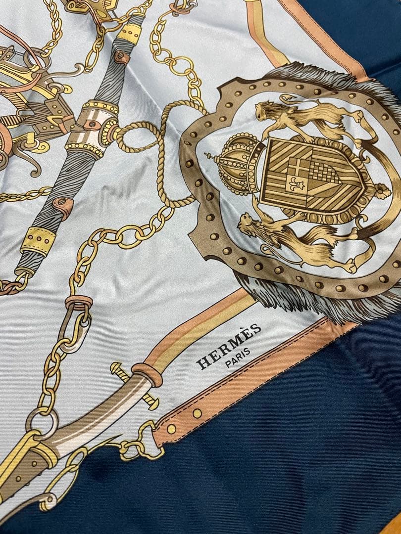HERMES エルメス　カレ　スカーフ　シルク