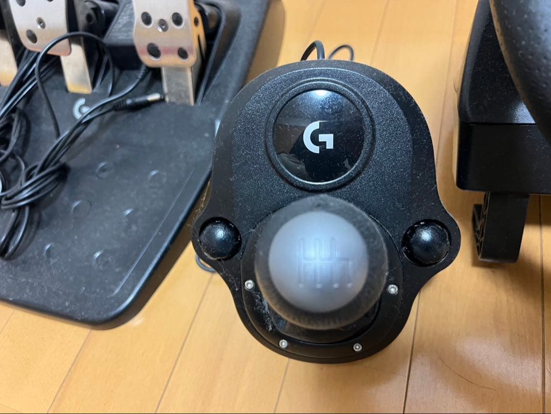 Logitech G923 レーシングホイール