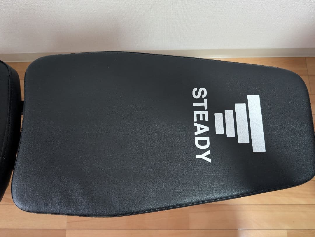 お値下げ！《STEADY》 トレーニングベンチ 背もたれ調整可能
