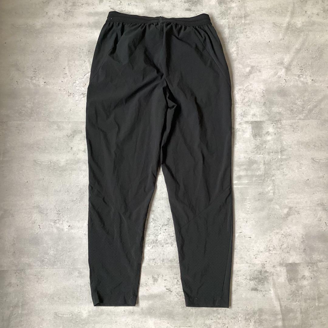 NIKE ナイキ　ジャージパンツ　ナイロンパンツ　ブラック　黒