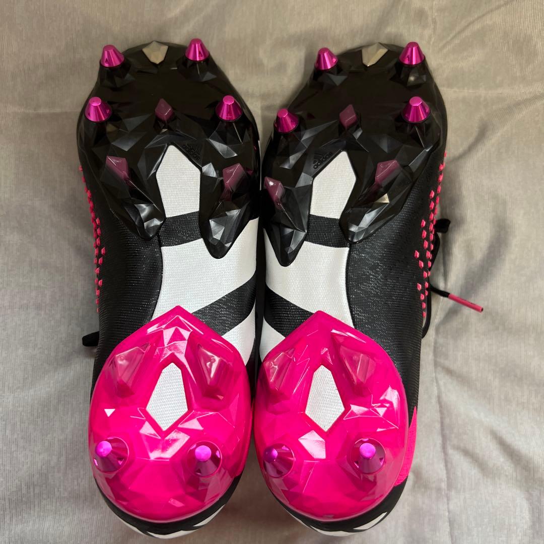 トップモデル未使用Adidas Predator サッカースパイクSG 26.5