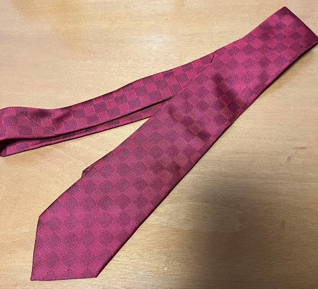【美品】LOUIS VUITTON ネクタイ　箱　リボン付き