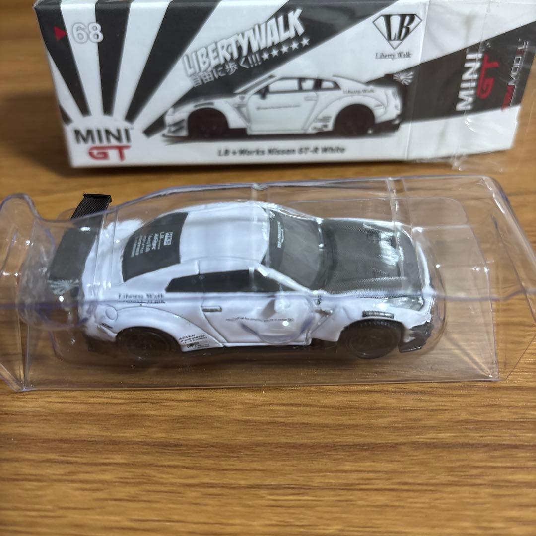 ミニカー MINIGT LB WORKS Nissan GT-R R35 white 68