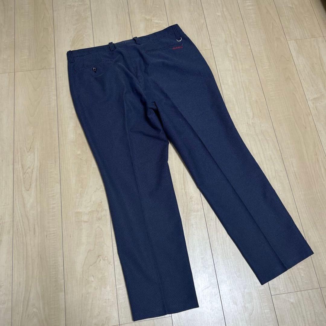 美品　ブラックアンドホワイト　92サイズ　ゴルフパンツ 紺 ストレッチ　総柄