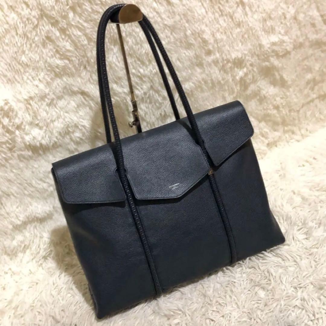 新品同様✨ペッレモルビダ ホーサー　フラップトートバッグ ネイビー