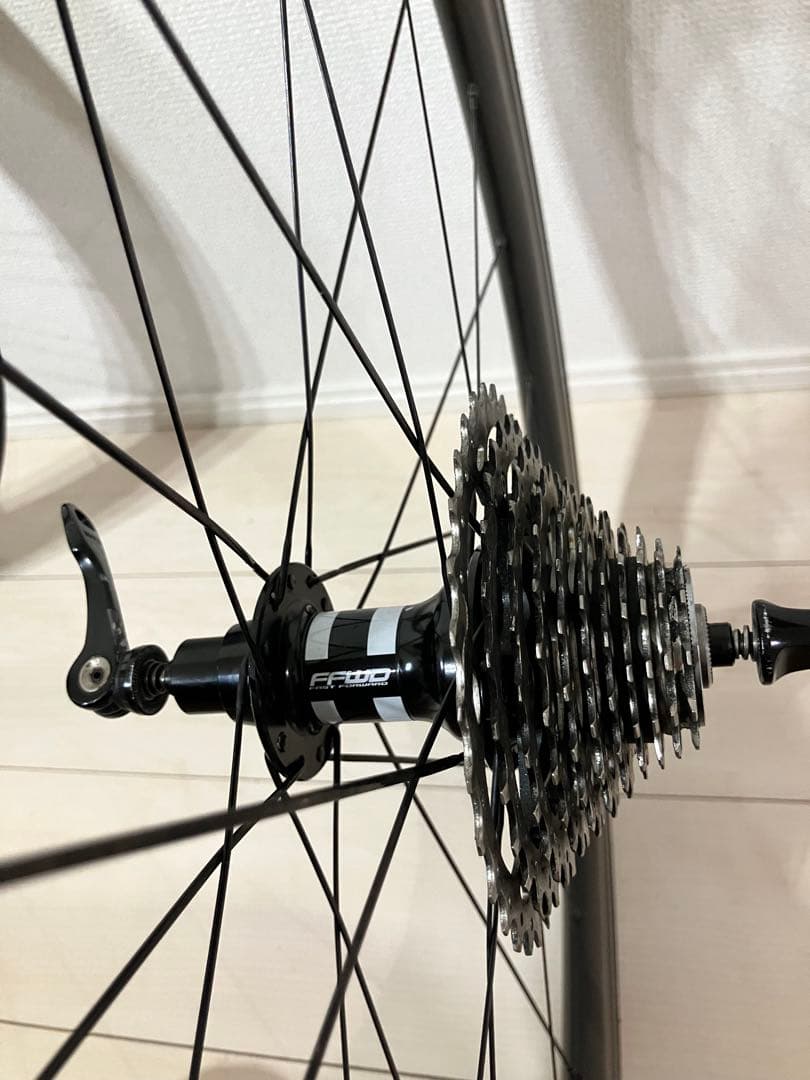 FFWD F6R チューブラーカーボンホイール　スプロケなし
