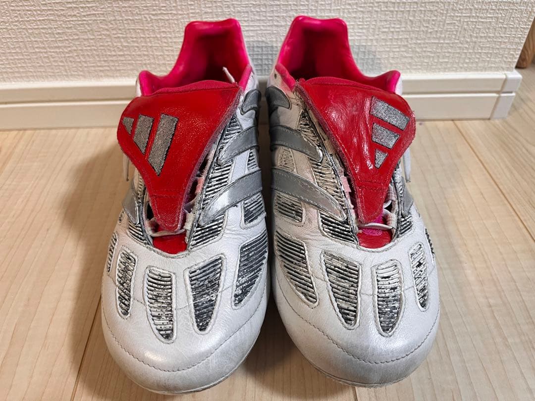 adidas プレデタープレシジョン　サッカーシューズ シルバー/レッド