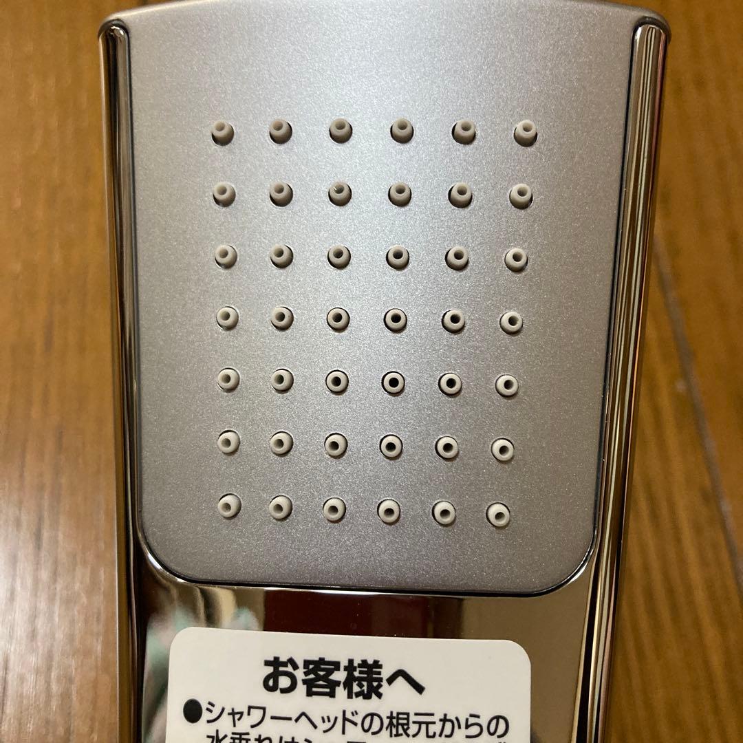新品TOTO シャワーヘッド　お値下げ不可になります