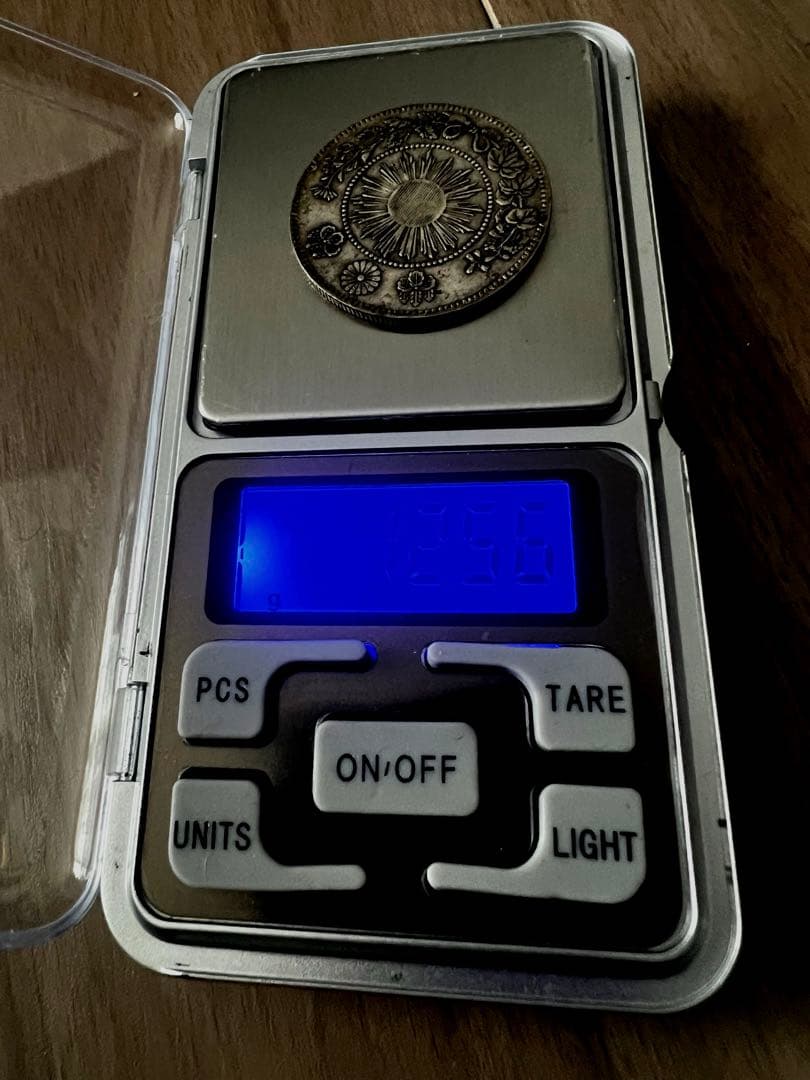 本物保証 旭日竜大型50銭銀貨　明治3年　傷少　美品