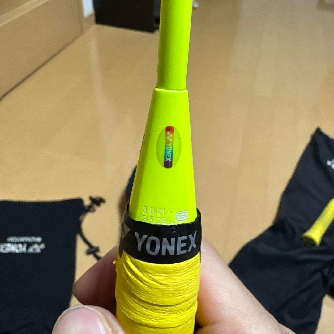 YONEX バドミントンラケット 3U 66g イエロー