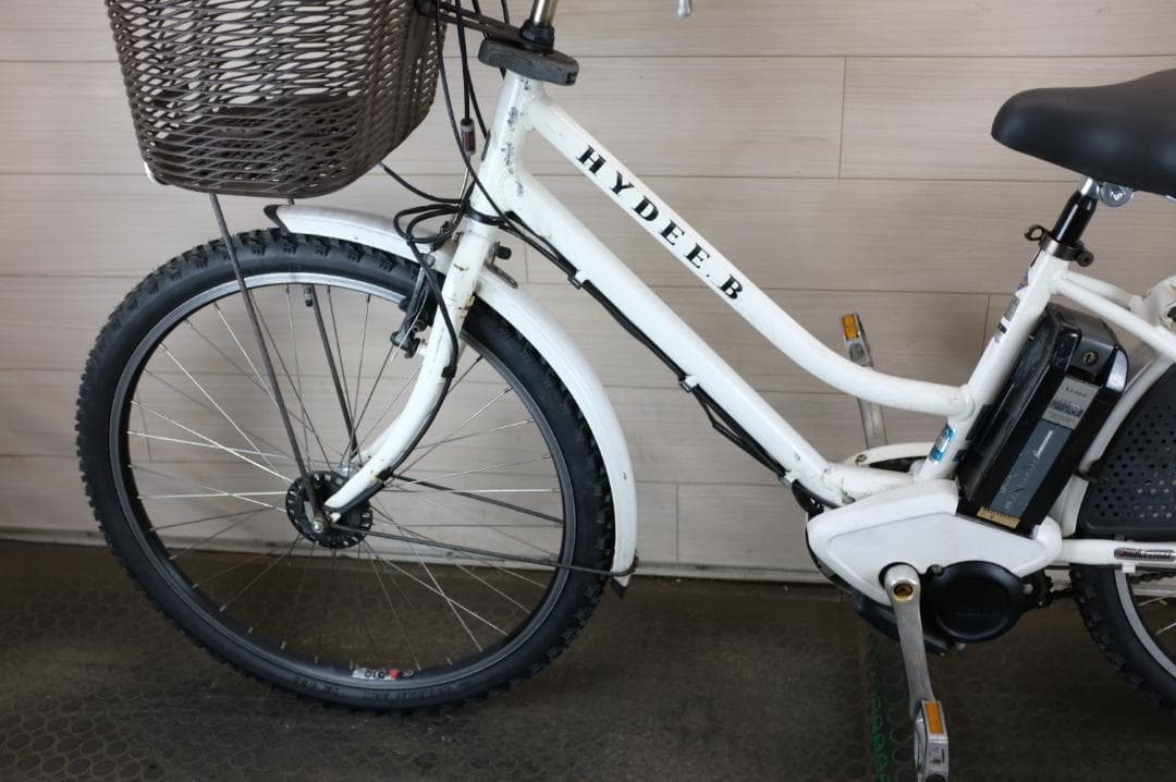 ブリヂストン製　HYDEE.B　26インチ　3段　8.9Ah充電器あり