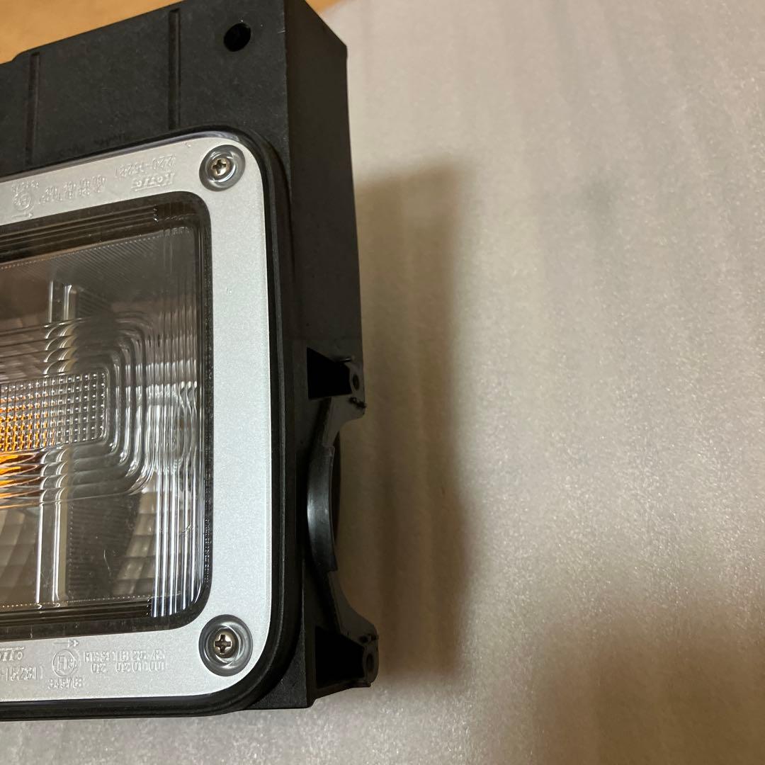 日野用LEDテールランプ