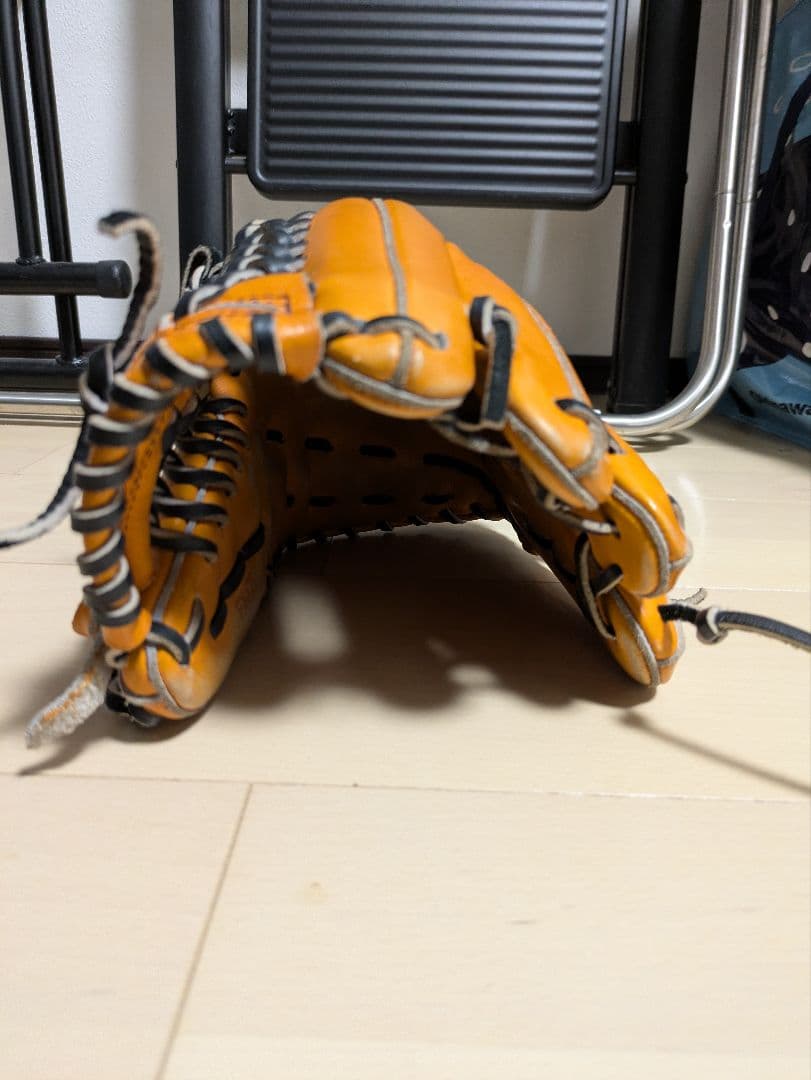 adidas 硬式グローブ オレンジ