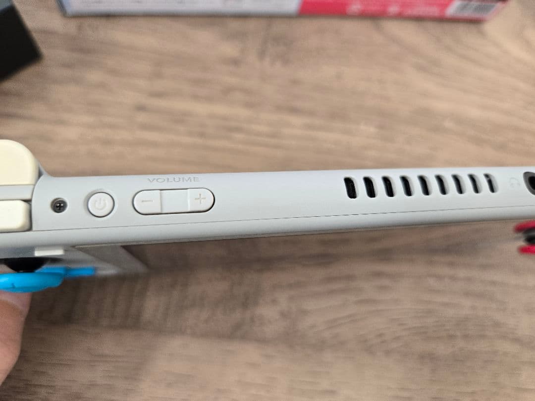 Nintendo Switch Lite ポケモンデザイン　箱つき