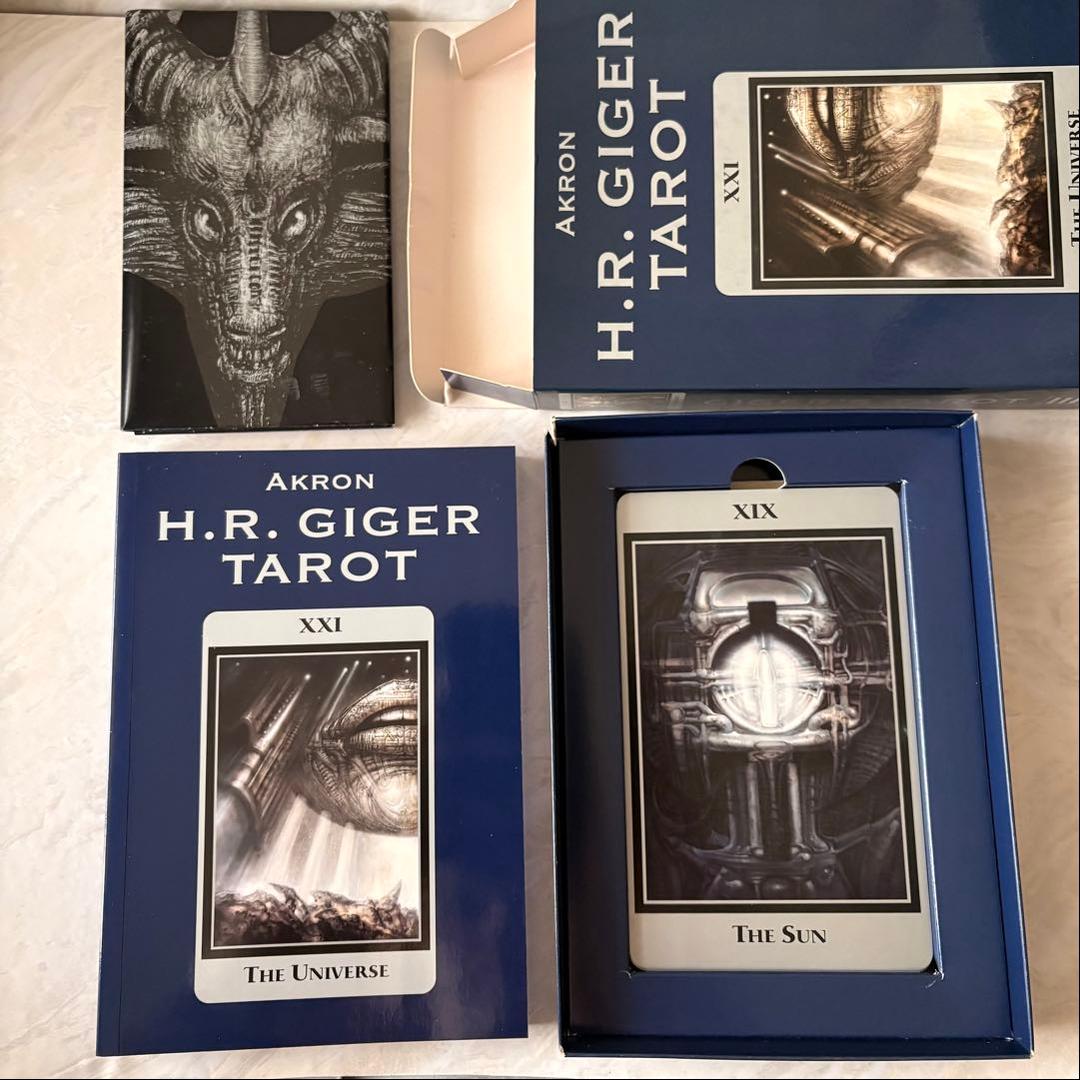 ギーガー タロット H.R.Giger Tarot 洋書