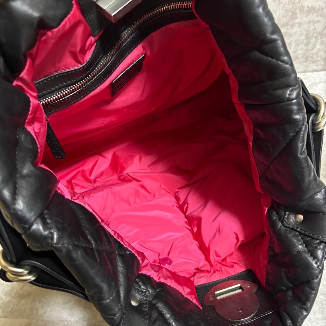 H316 MONCLER キルティング　トートバッグ　ダウン　ブラック　男女兼用
