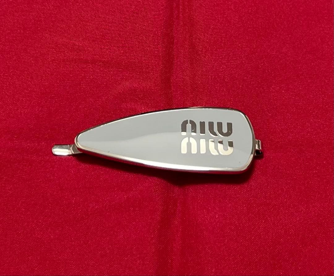 う*す様 【廃盤品】MIUMIU ヘアピン　ブルーグレー