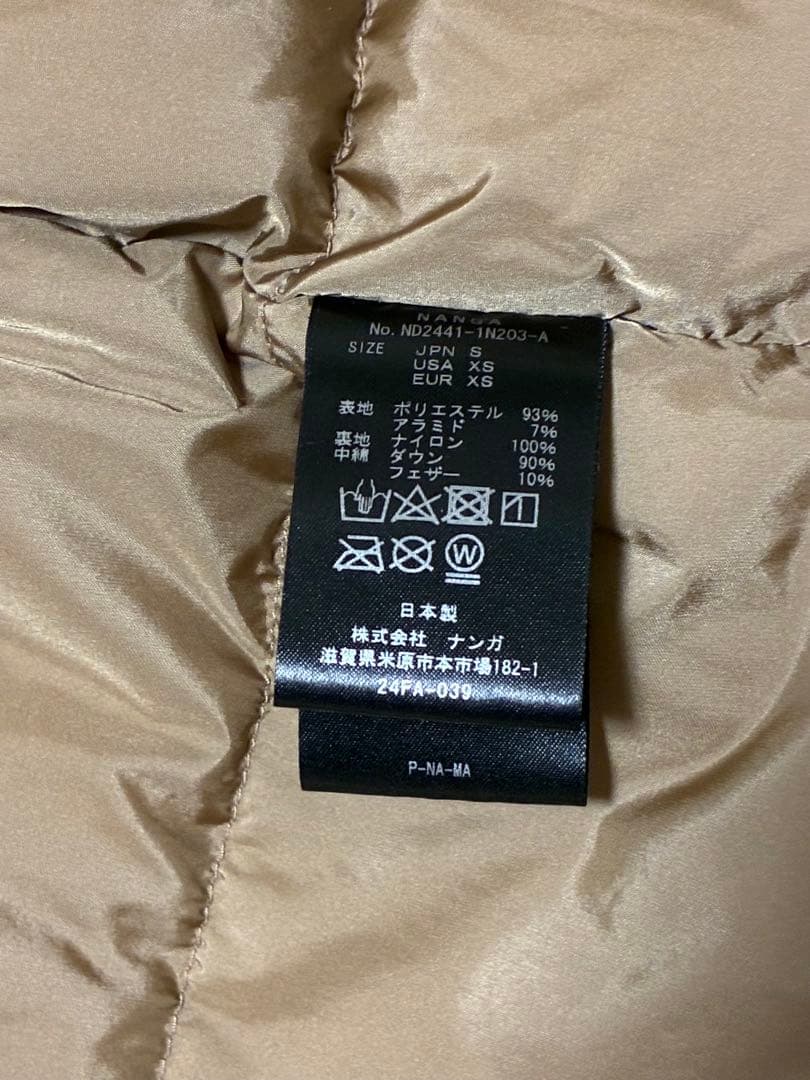 NANGA ダウンベスト コヨーテ色