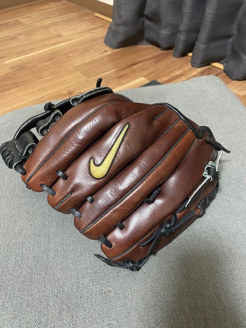 Nike PRIMERA 硬式グローブ