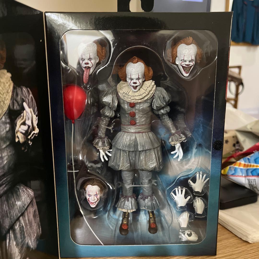 IT CHAPTER TWO ペニーワイズ フィギュア　NECA