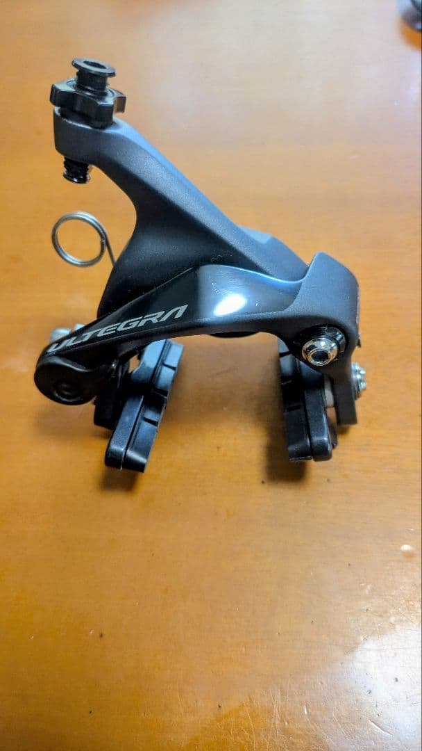 ULTEGRA ダイレクトマウントブレーキ　BR-R8010(FとRS)
