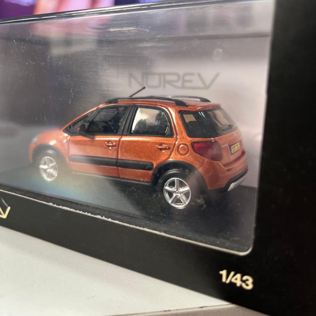 ノレブ 1/43 スズキ SX4