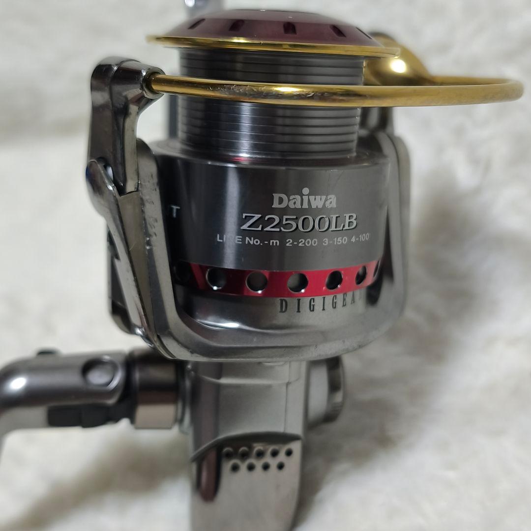 訳あり品 ダイワ トーナメントISO Z2500LB スピニングリール