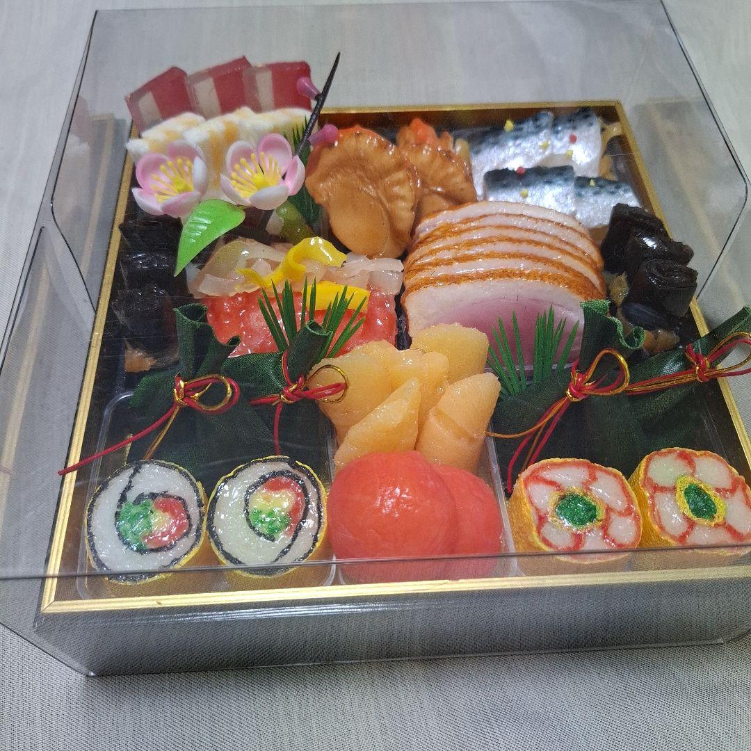 食品サンプル　おせち　三段重　ケース付き