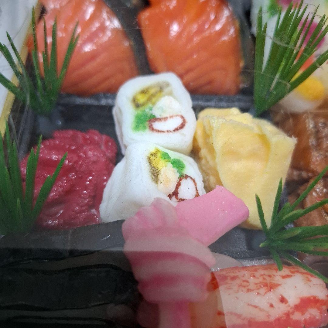 食品サンプル　おせち　三段重　ケース付き