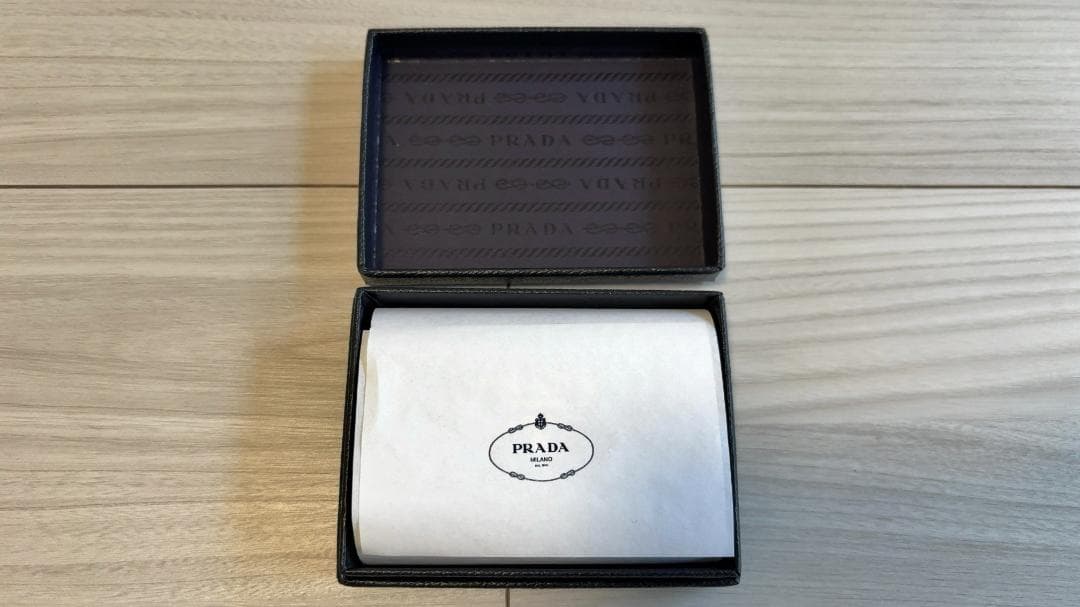 【超美品】プラダ PRADA キーケース ブラック サフィアーノ レザー 4連
