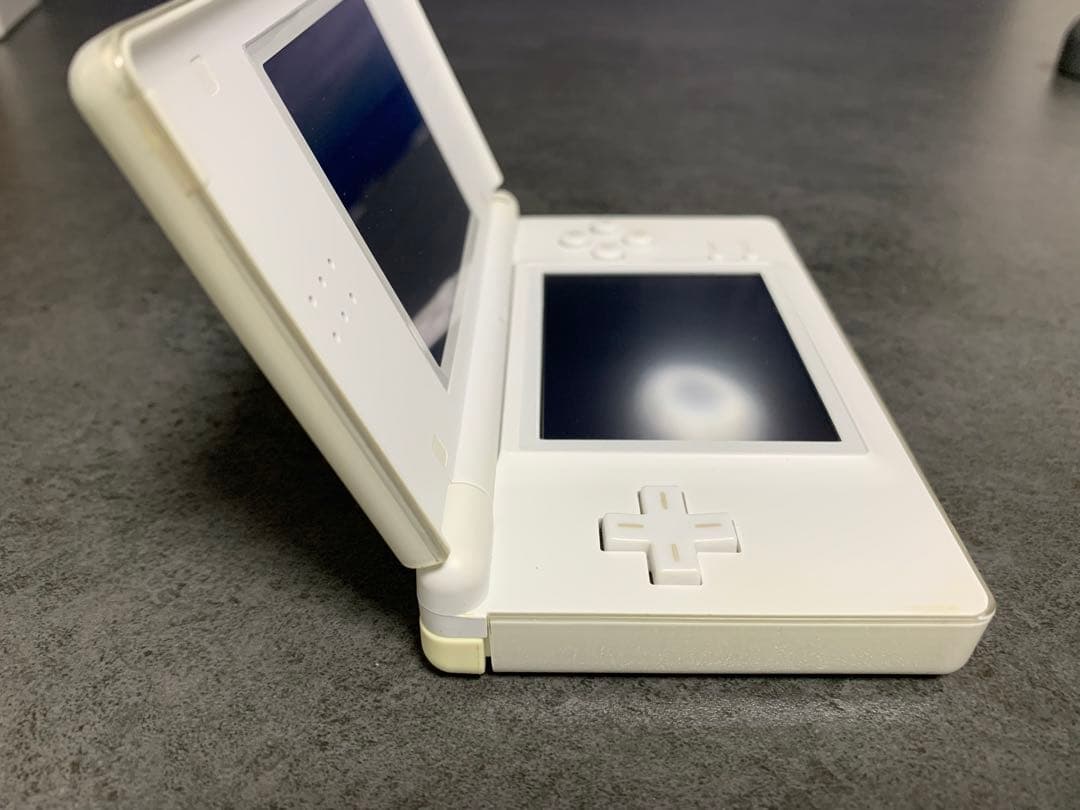 Nintendo DS Lite Crystal White本体