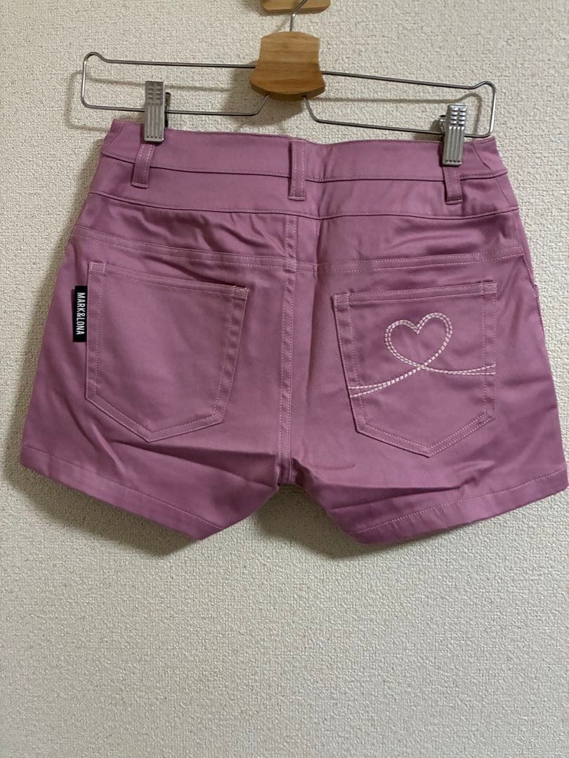 新品！MARK&LONA ピンク ショートパンツ　レディースM