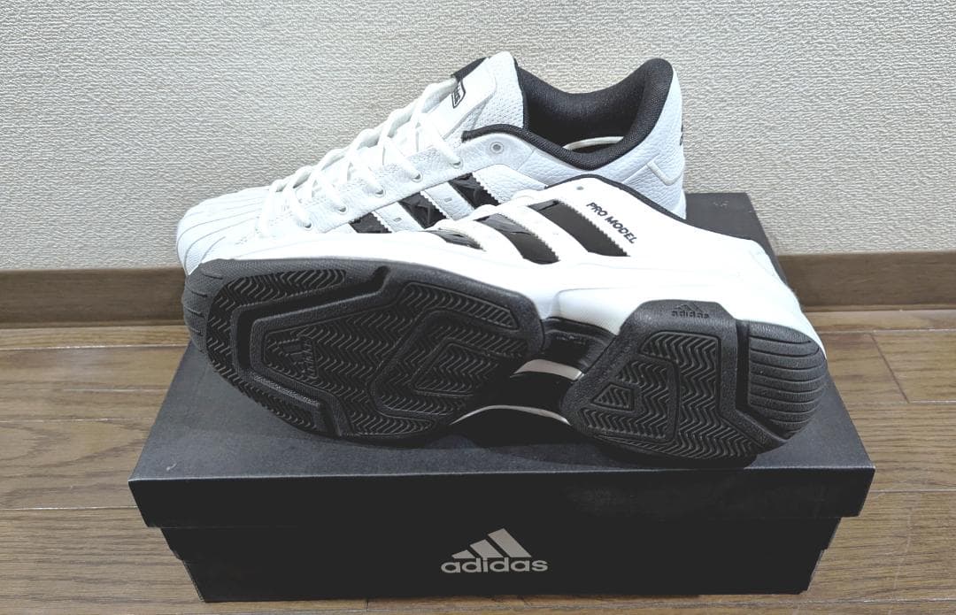 adidas Pro Model 2G Low ホワイト/ブラック
