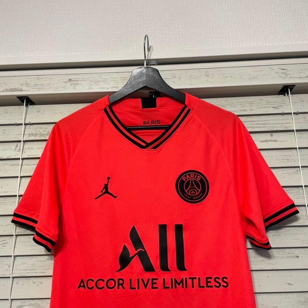Paris Saint-Germain Jordan シャツ 赤