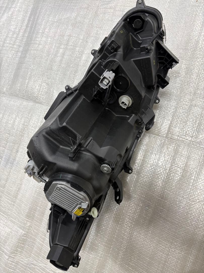 クラウン　210系　右　中古ヘッドライト