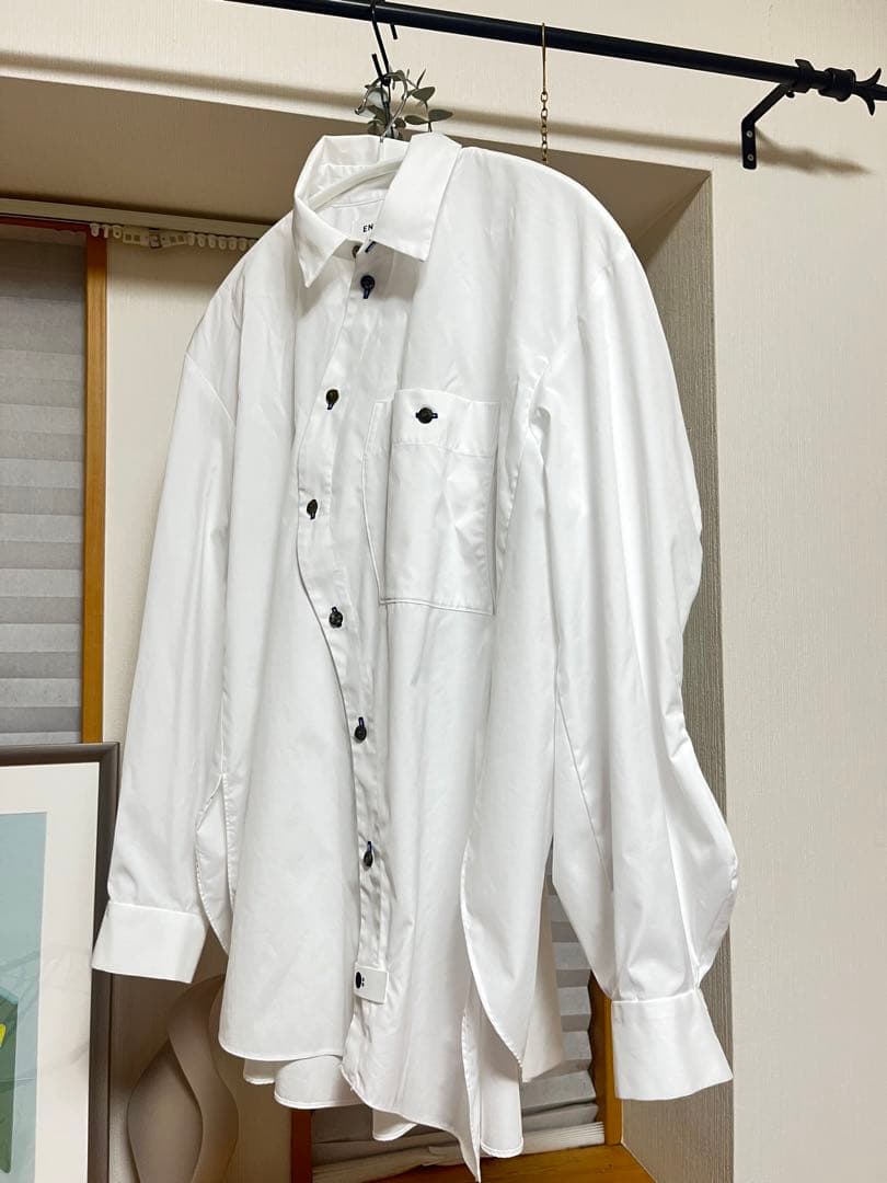 エンフォルド2025 DISTORTION SHIRT ホワイトシャツ