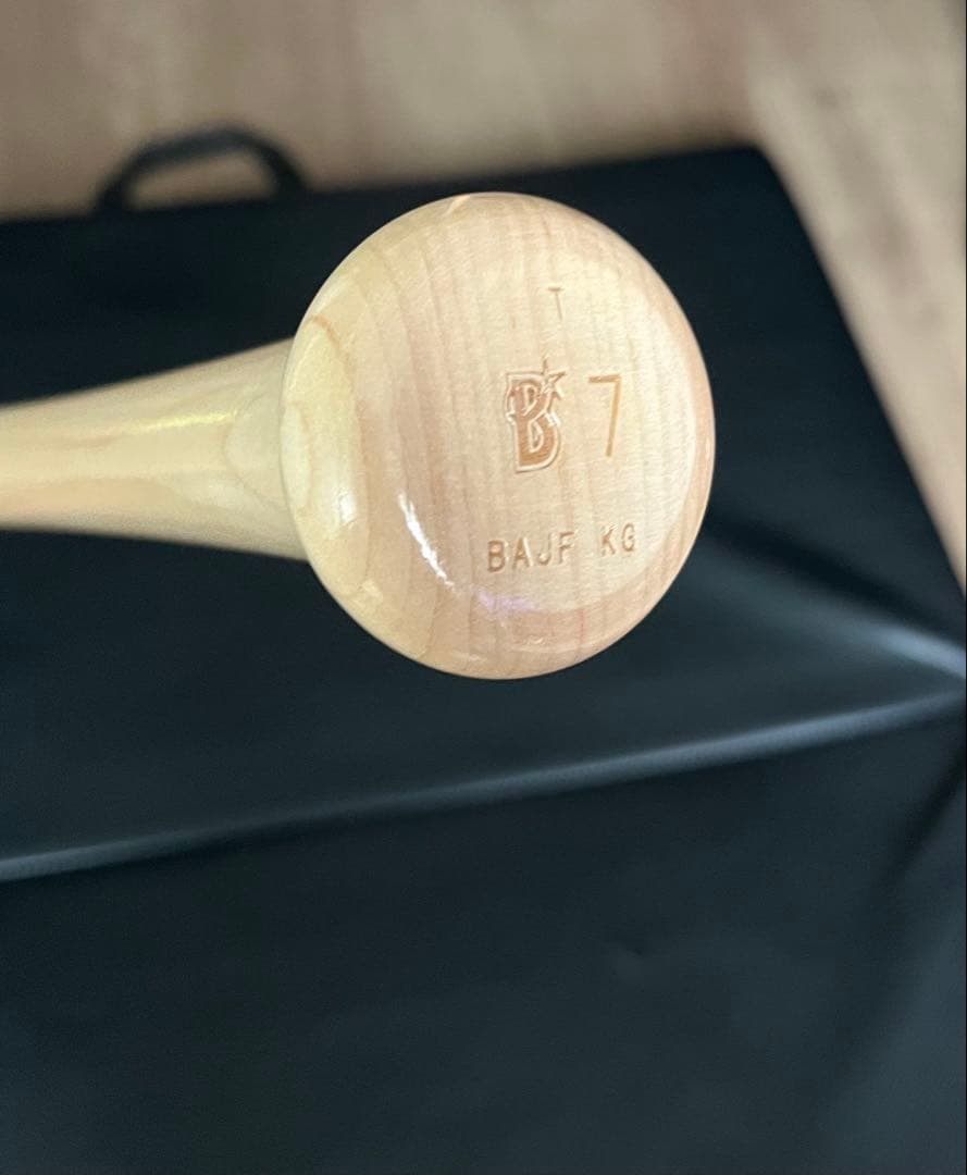 DeNAベイスターズ　佐野恵太 #7　バット NPBマーク 支給品　【新品】