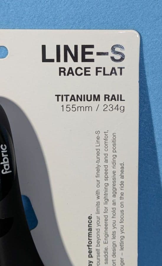 fabric line-s race flat チタンレール　サドル