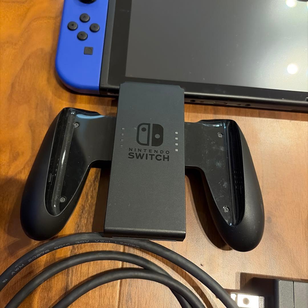 Nintendo Switch 本体 イエロー/ブルー/レッド