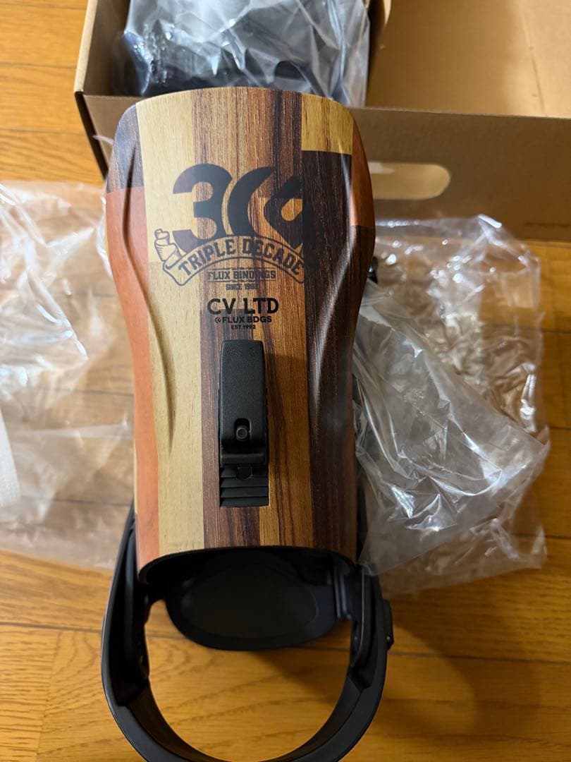 FLUX CVLMDビンディング Mサイズ　限定カラー