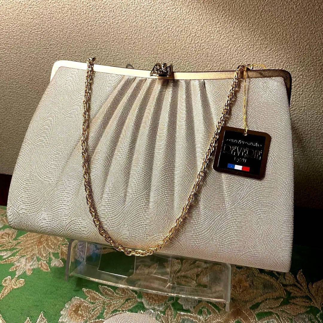 美しく上品な　ホワイトゴールドの　　草履　バッグセット